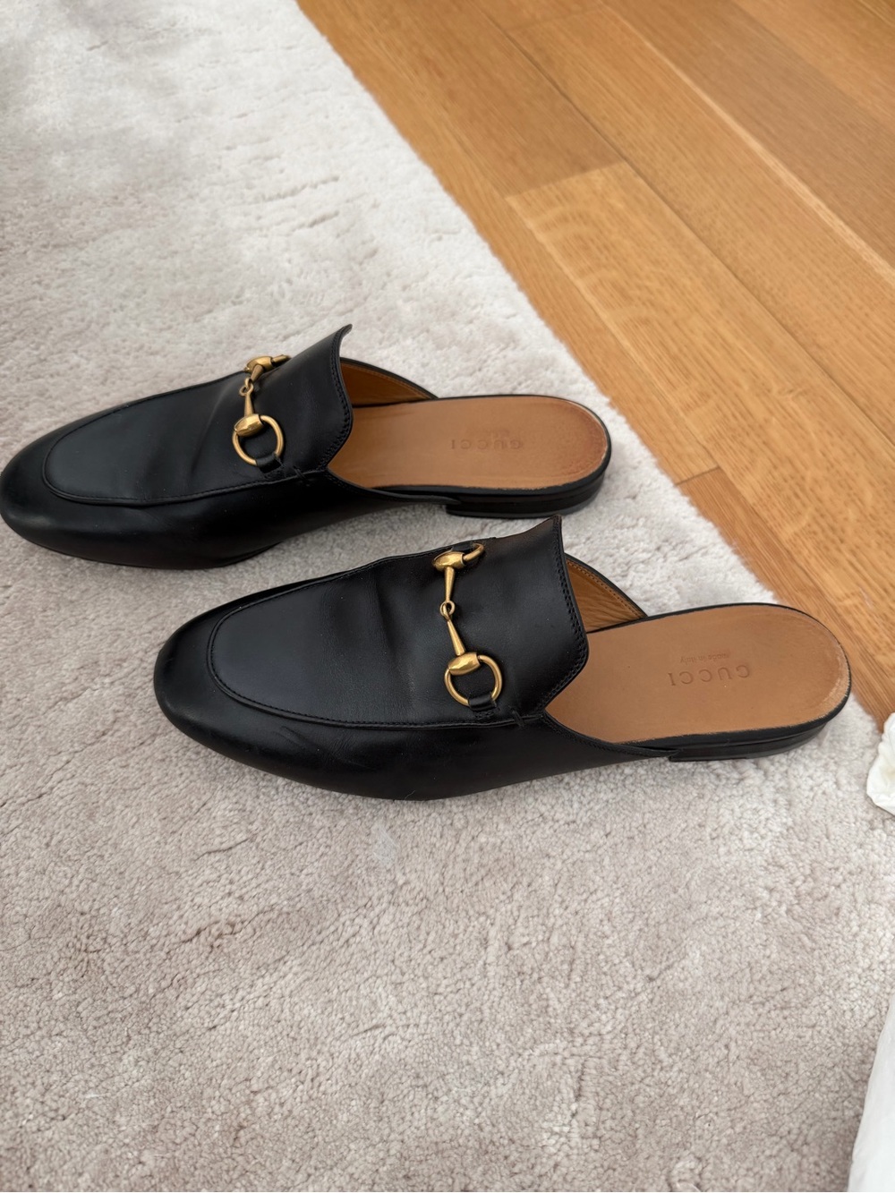 Gucci Black Leather Horsebit Backless Loafers with Gold Hardware - Picture 2 of 5